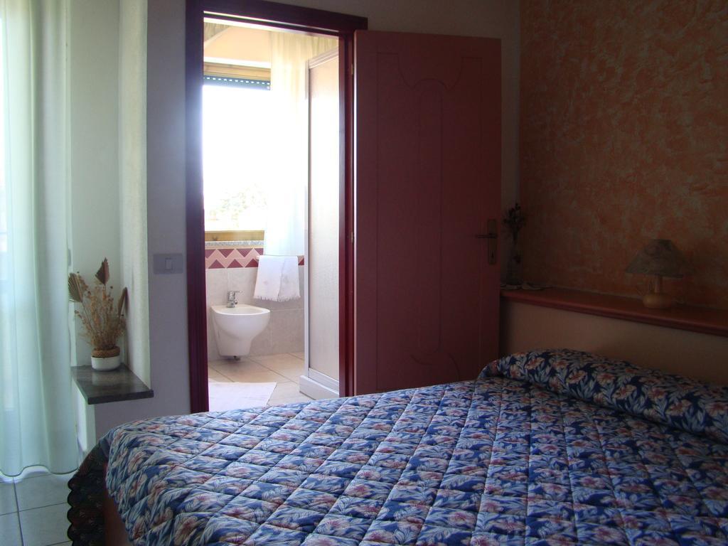 S'Ustiarvu- Nuova Gestione Hotel Cala Liberotto Exterior photo