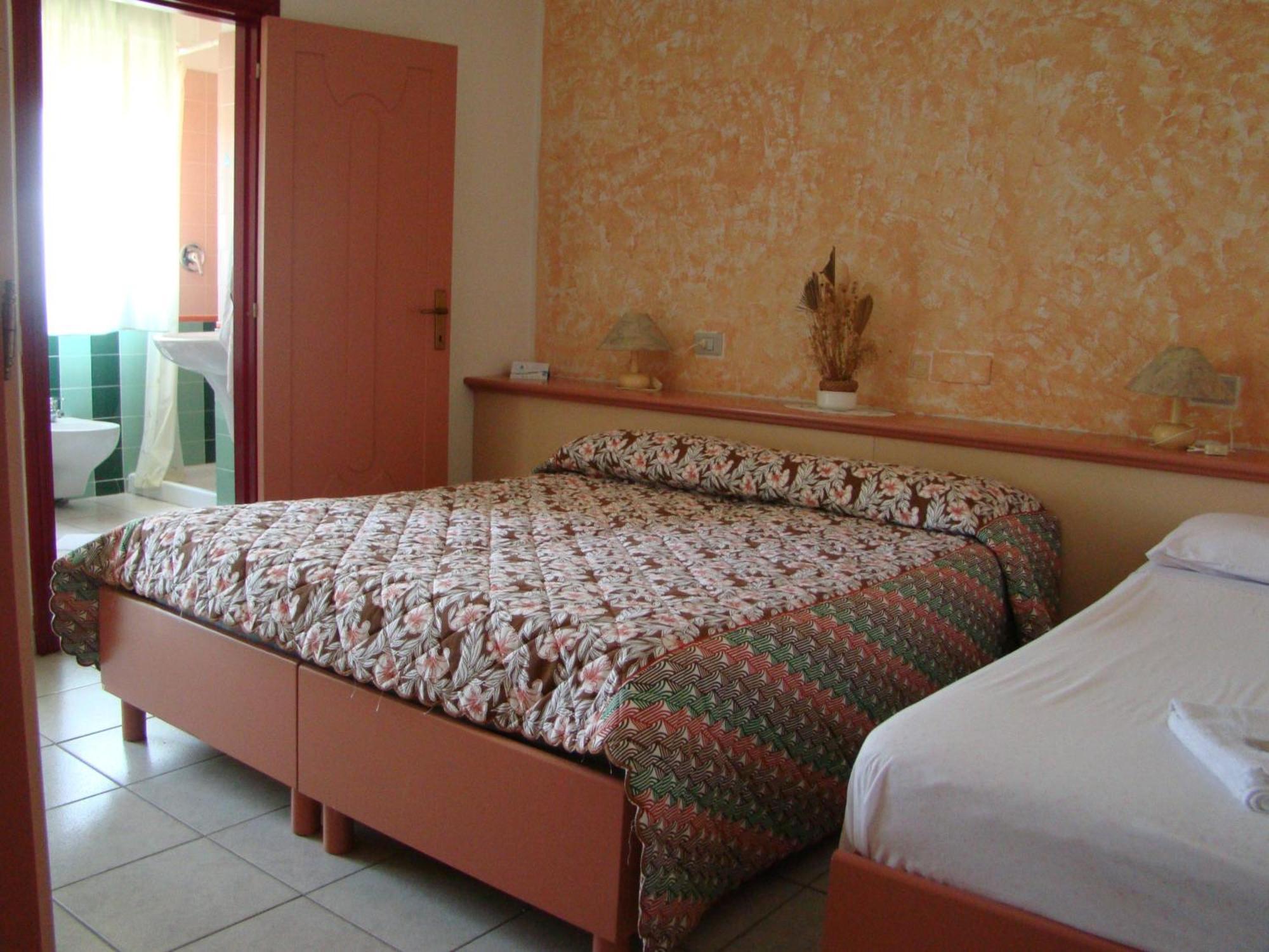 S'Ustiarvu- Nuova Gestione Hotel Cala Liberotto Exterior photo