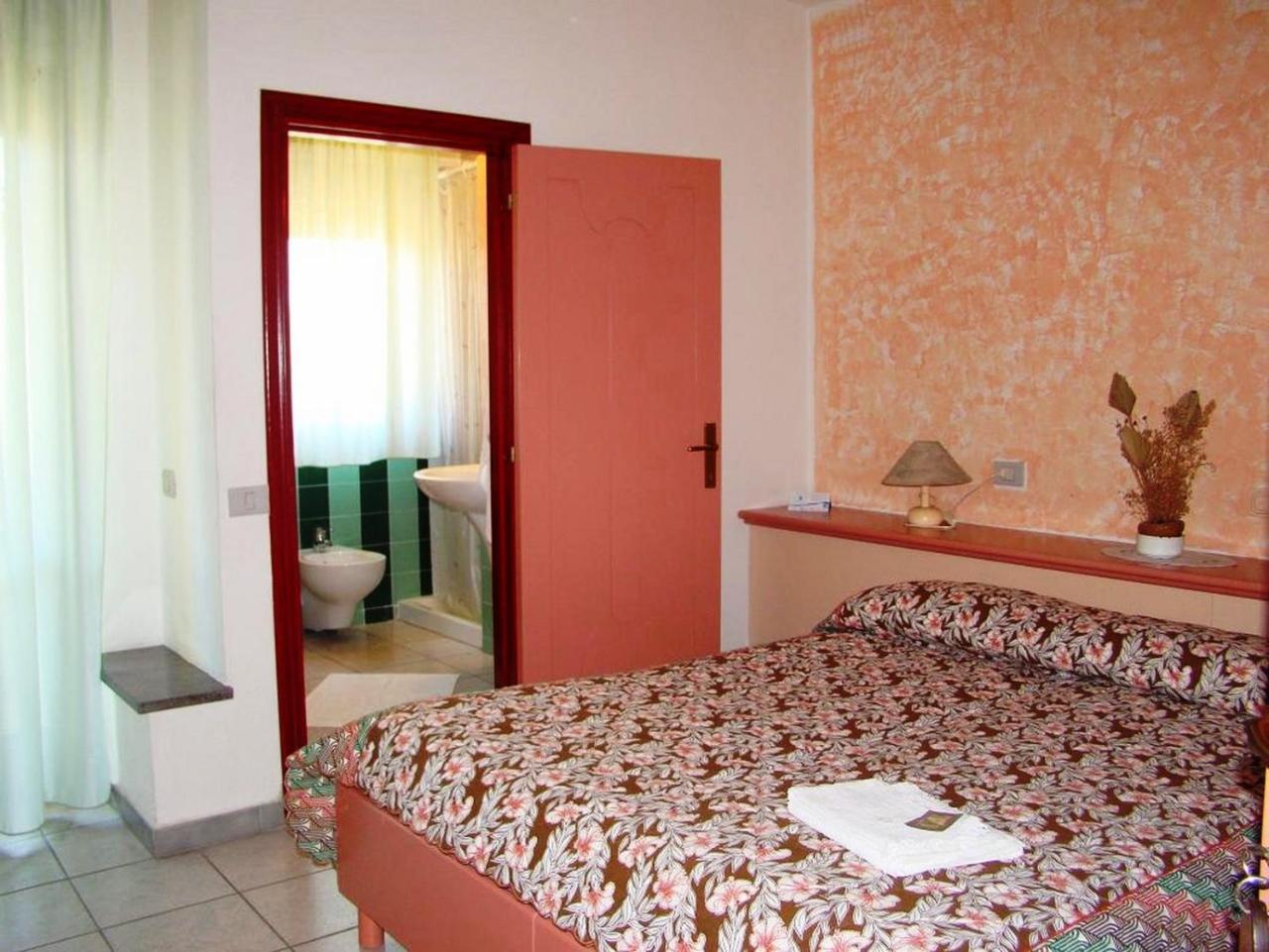 S'Ustiarvu- Nuova Gestione Hotel Cala Liberotto Exterior photo